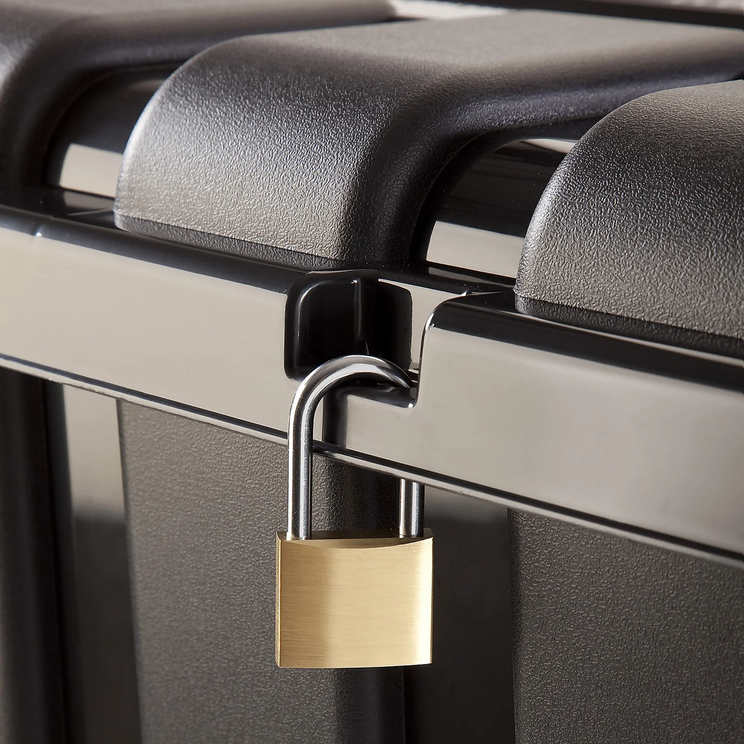 Tontarelli Heavy Duty Storage Trunk - 55L 4 Tontarelli Heavy Duty Storage Trunk - 55L - Image 4